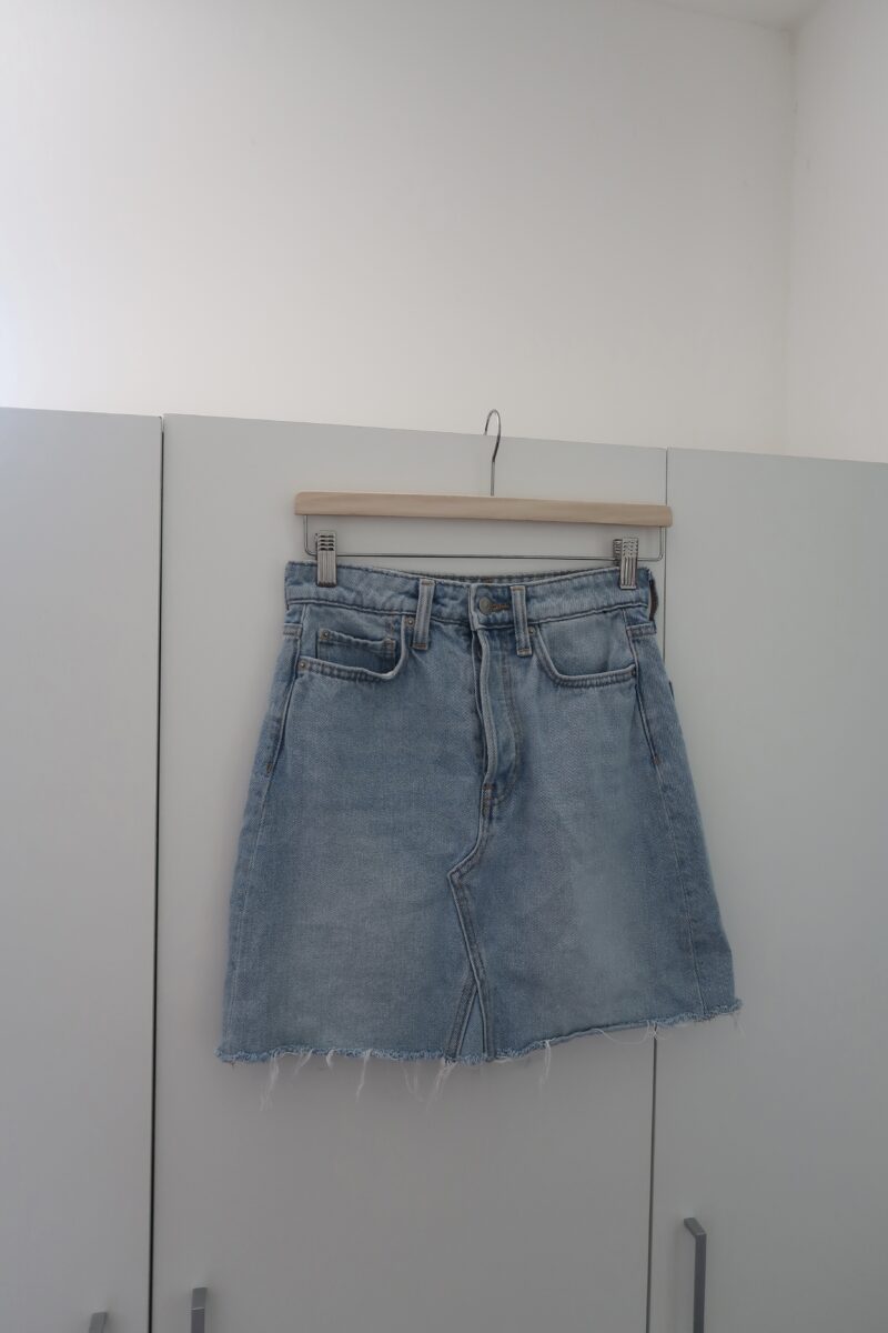 Džínová mini sukně H&M vel. XS - Image 3