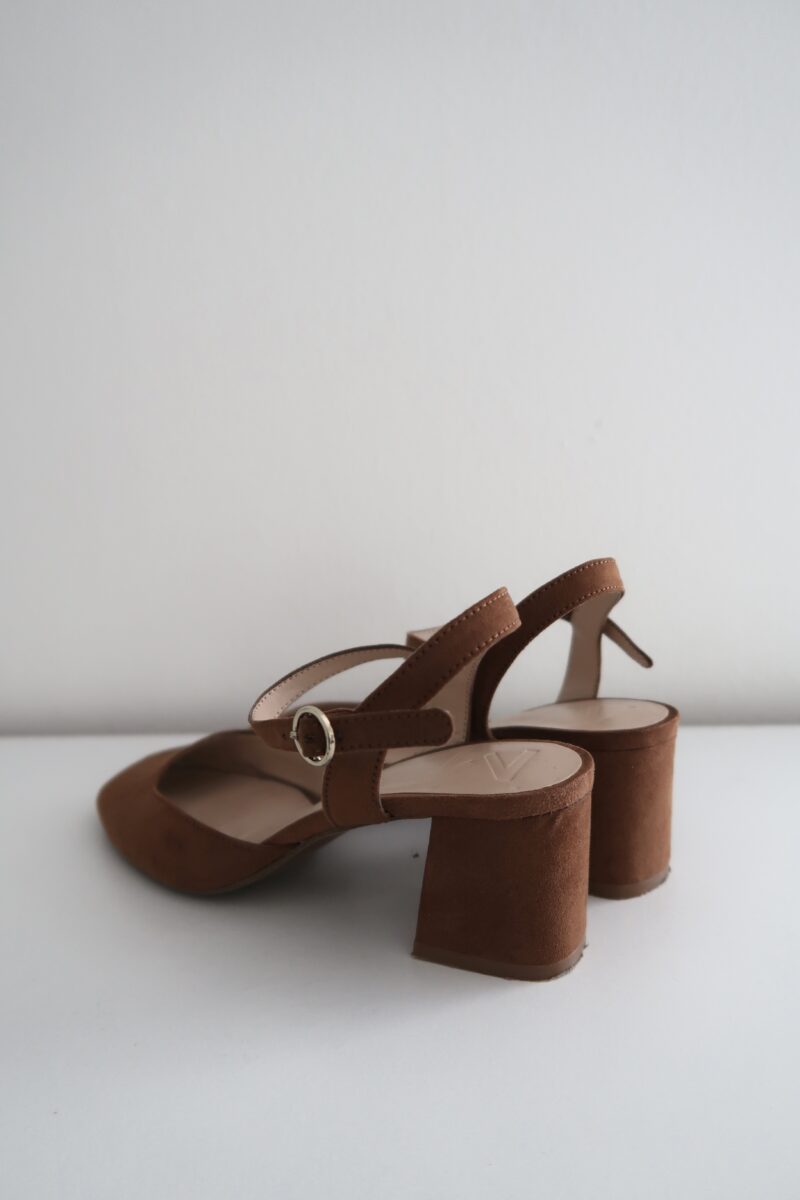 Kožené hnědé sandálky MANGO vel. 36 - Image 3