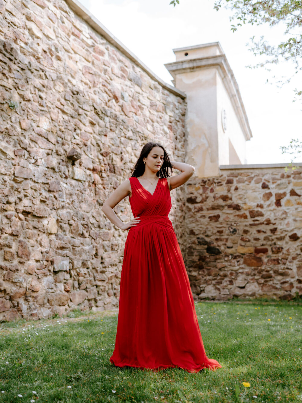 Červené rudé dlouhé elegantní společenské plesové šaty