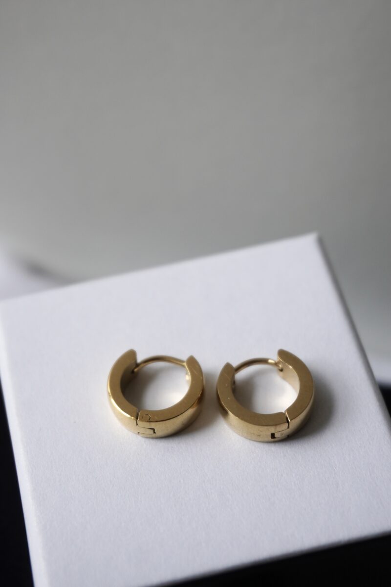 CECILIA minimalistické zlaté naušnice kruhy - zlatá - Image 3