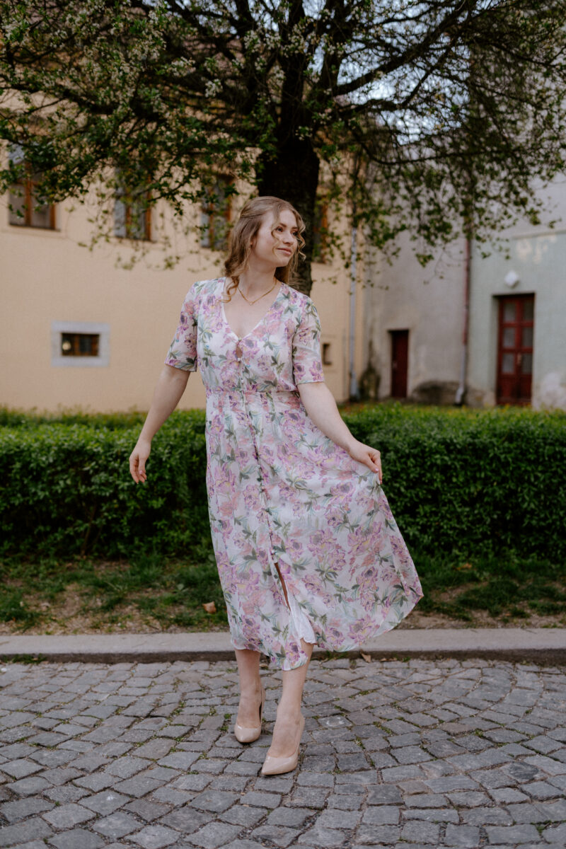 Boho květinové šaty s knoflíčky - Image 2