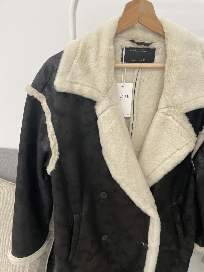 Dlouhý trendy kabát s kožíškem SINSAY vel. L - Image 3