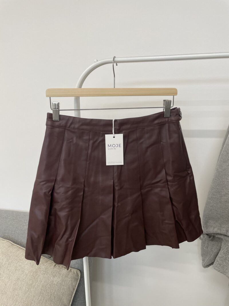Burgundy skládaná mini sukně koženka vel. L - Image 2