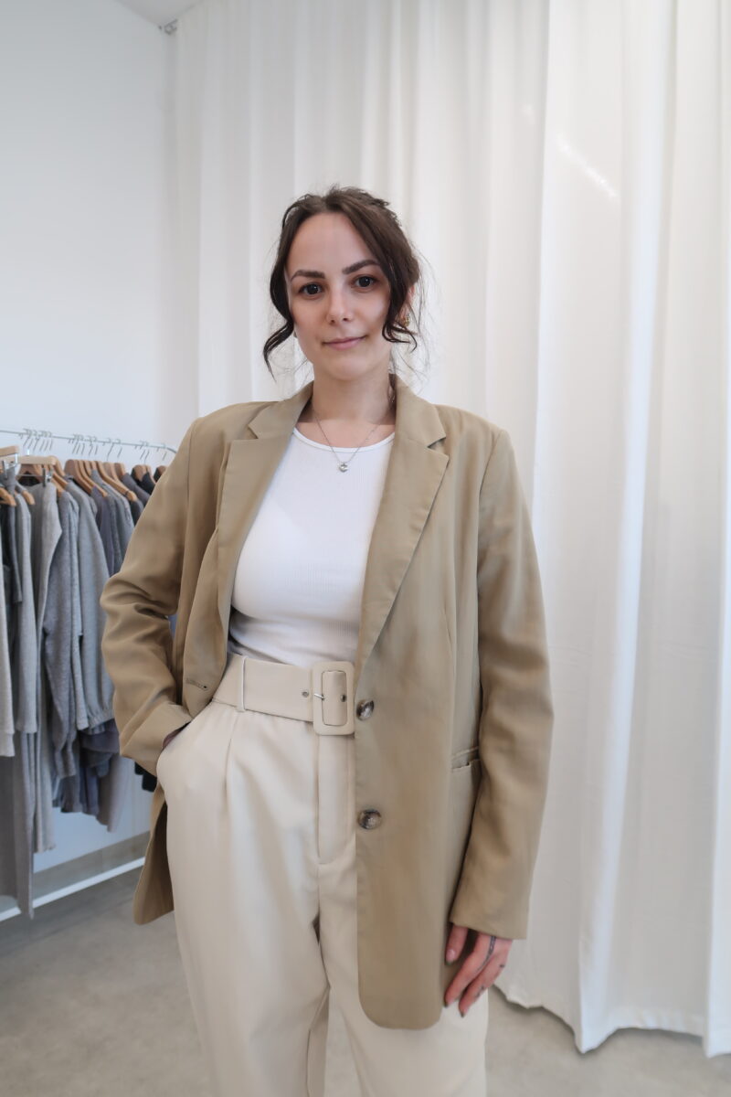 Sako H&M 91% viskóza vel.XL
