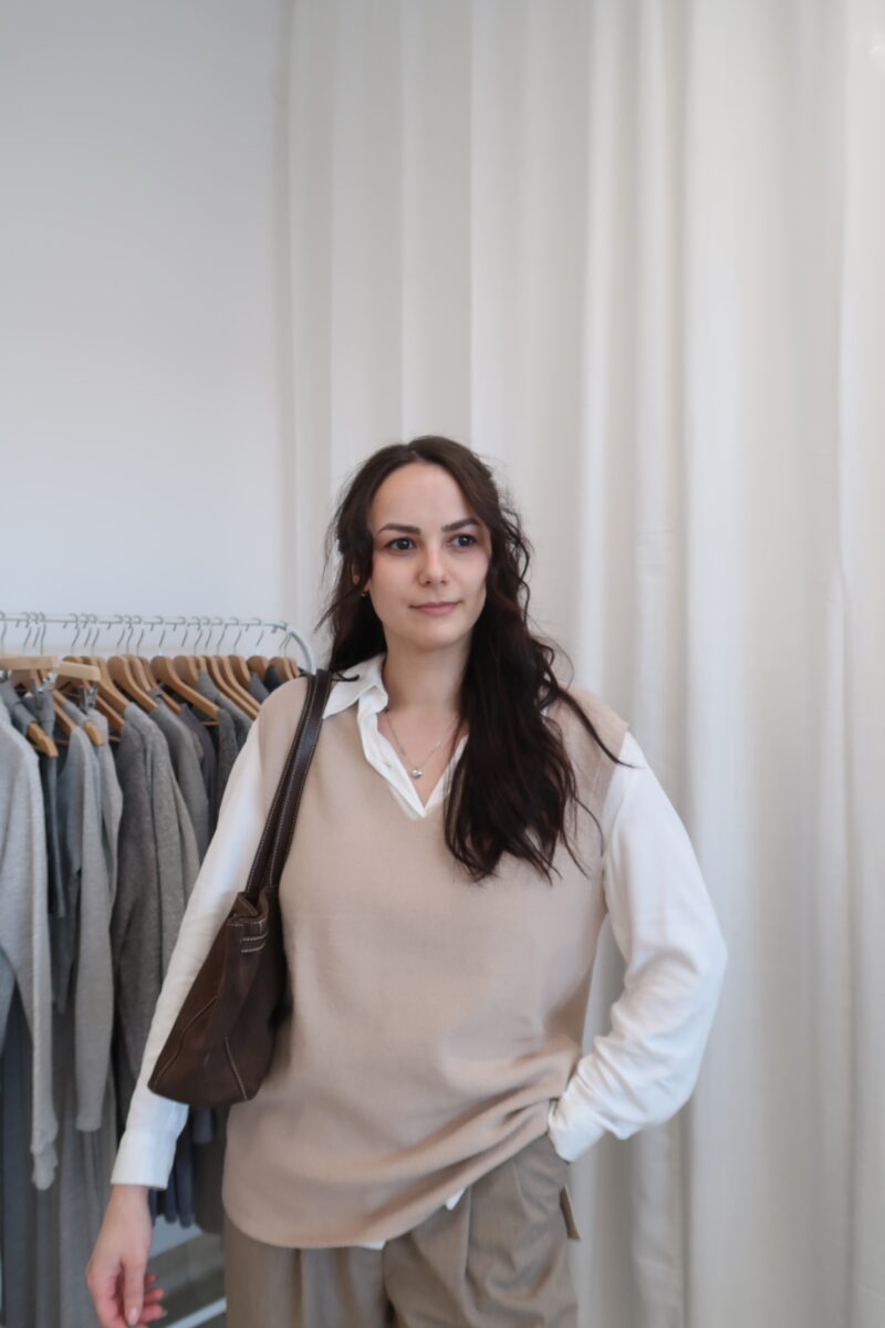 Béžová vesta z úpletu vel.XL - Image 5