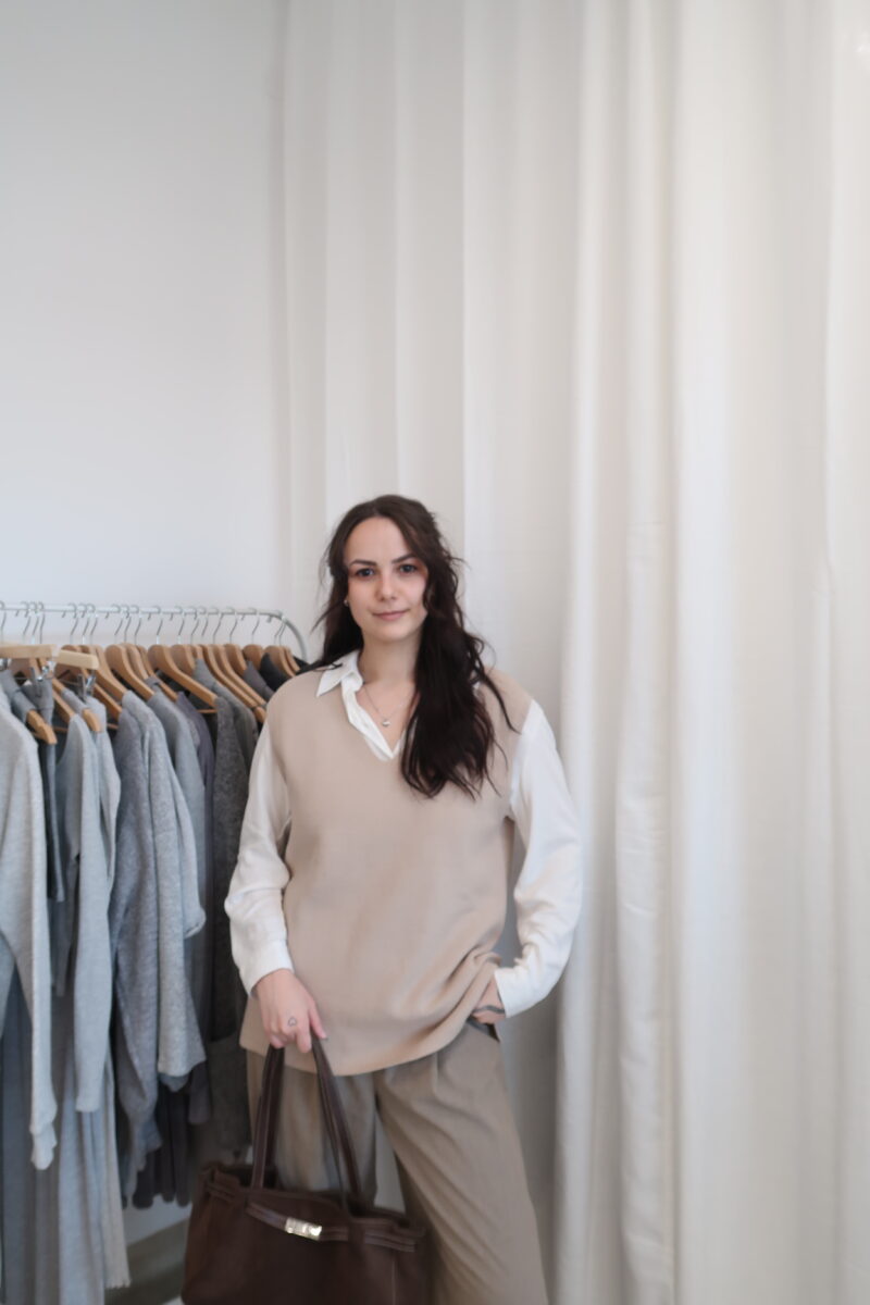 Béžová vesta z úpletu vel.XL - Image 3