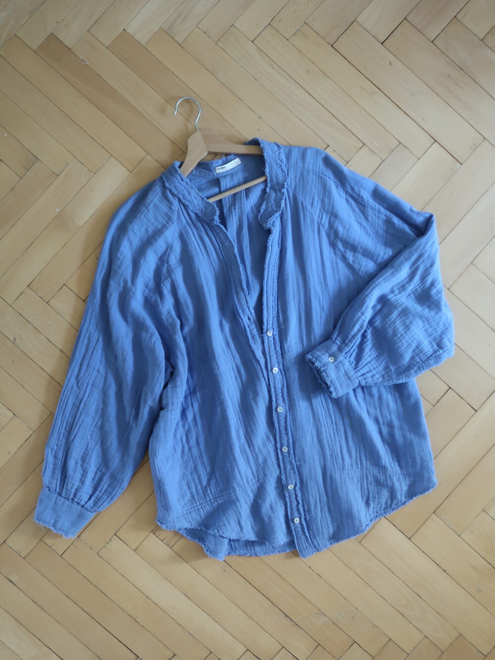 Mušelínová modrá oversized košile vel. M-L